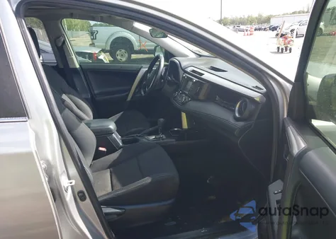 2018 Toyota Rav4 Xle из США, поврежденный, VIN JTMWFREV0JJ203709